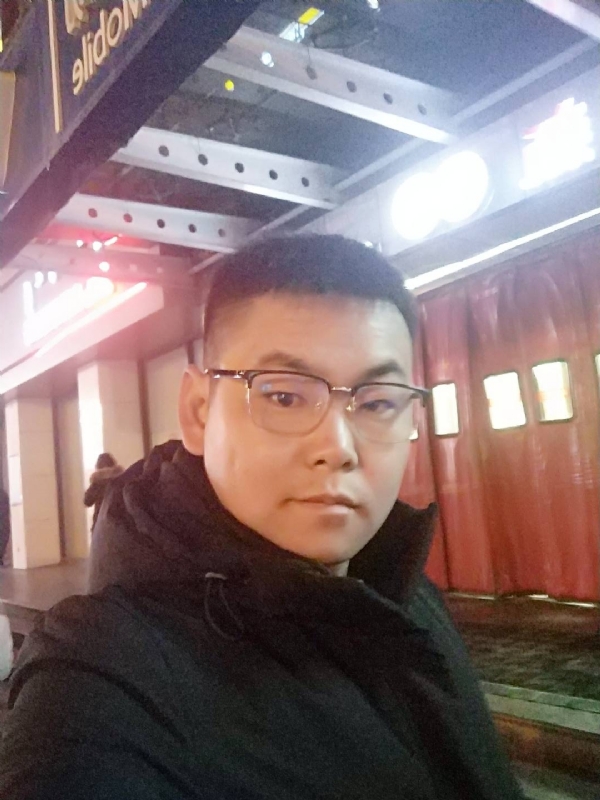 杜跃龙的第二张照片--唐山相亲服务中心