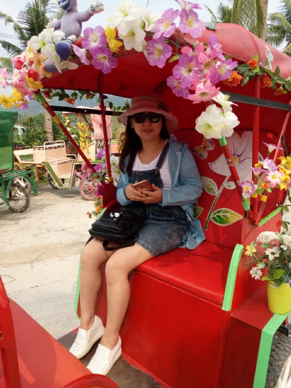 雨纷纷的第一张照片--唐山相亲服务中心