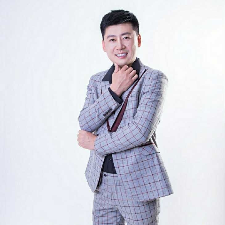 屋顶拾荒人的第一张照片--唐山相亲服务中心