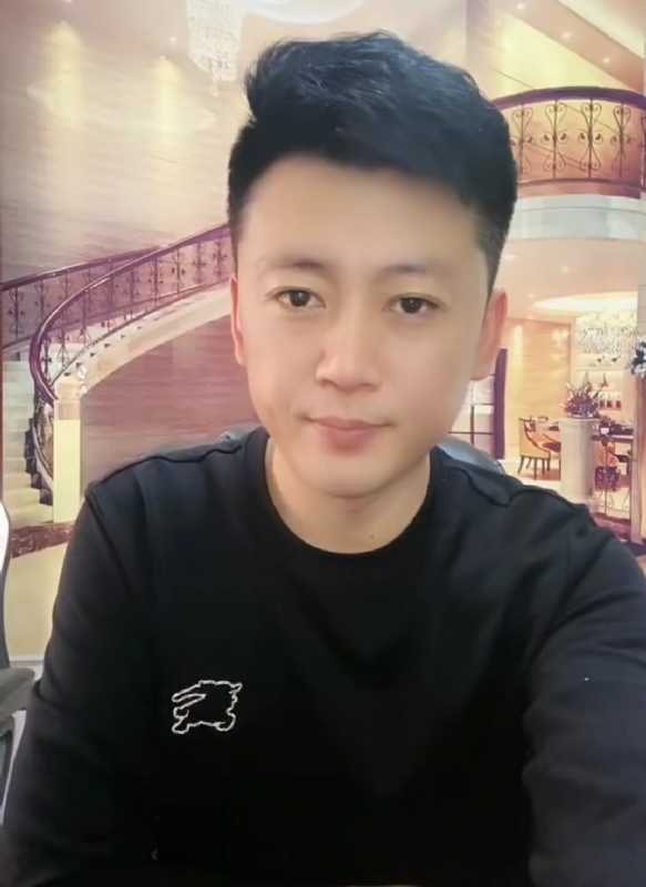 屋顶拾荒人的第三张照片--唐山相亲服务中心