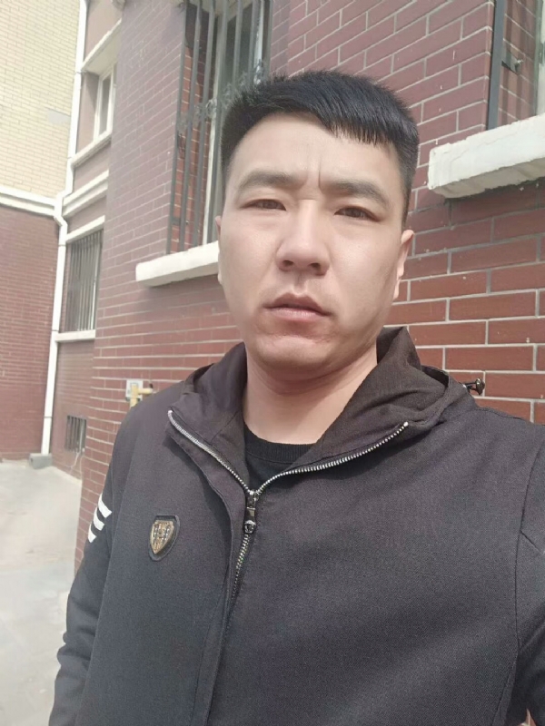 谁伴我闯荡的第一张照片--唐山相亲服务中心