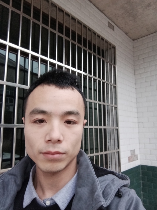 笑得那么开心的第三张照片--唐山相亲服务中心