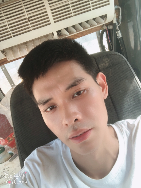 小董的第一张照片--唐山相亲服务中心