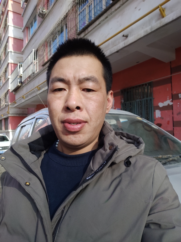 华哥的第一张照片--唐山相亲服务中心