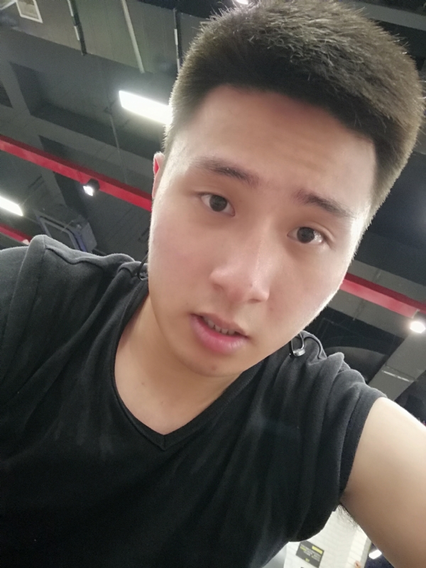 江南的雨的第一张照片--唐山相亲服务中心