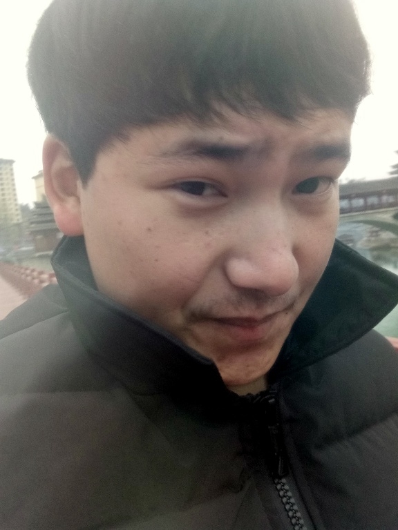 侗族青年作家超超的第二张照片--唐山相亲服务中心