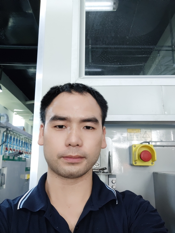 黄伟的第一张照片--唐山相亲服务中心