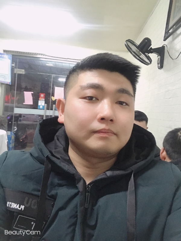 回忆是个小孩的第一张照片--唐山相亲服务中心