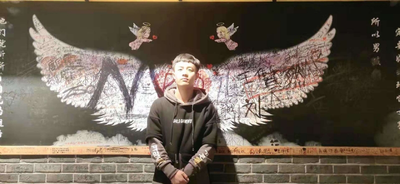 水彩画师的第一张照片--唐山相亲服务中心