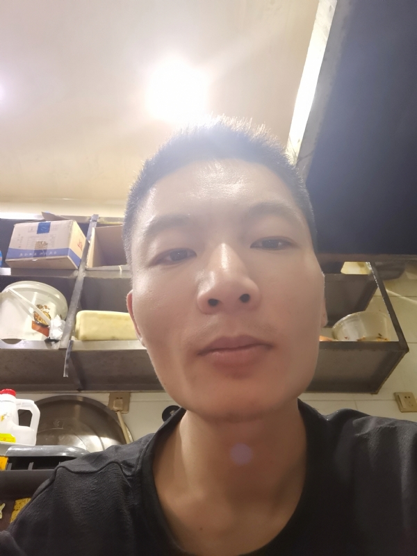 邹先生的第二张照片--唐山相亲服务中心