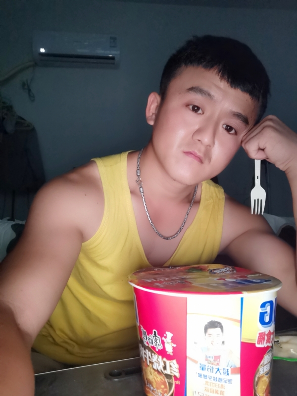 飞飞的第三张照片--唐山相亲服务中心