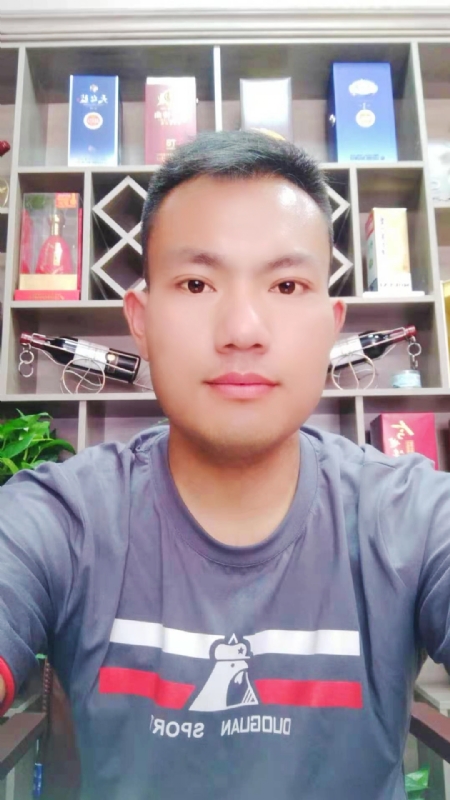 钱乾的第一张照片--唐山相亲服务中心