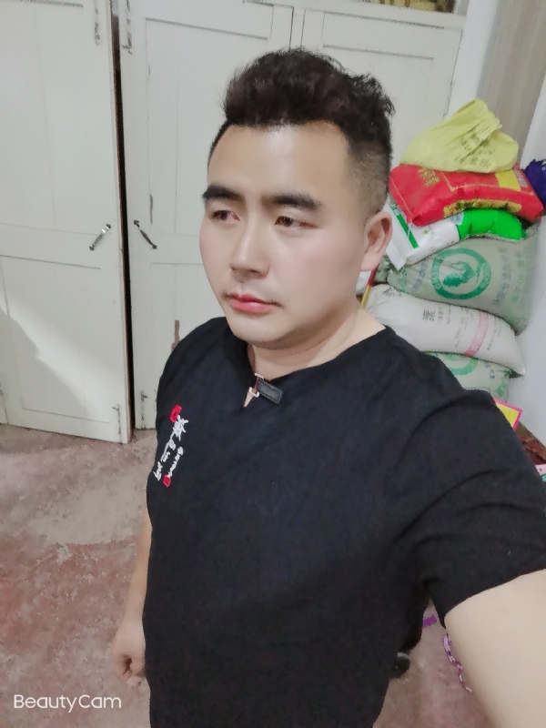 阿杰的第一张照片--唐山相亲服务中心