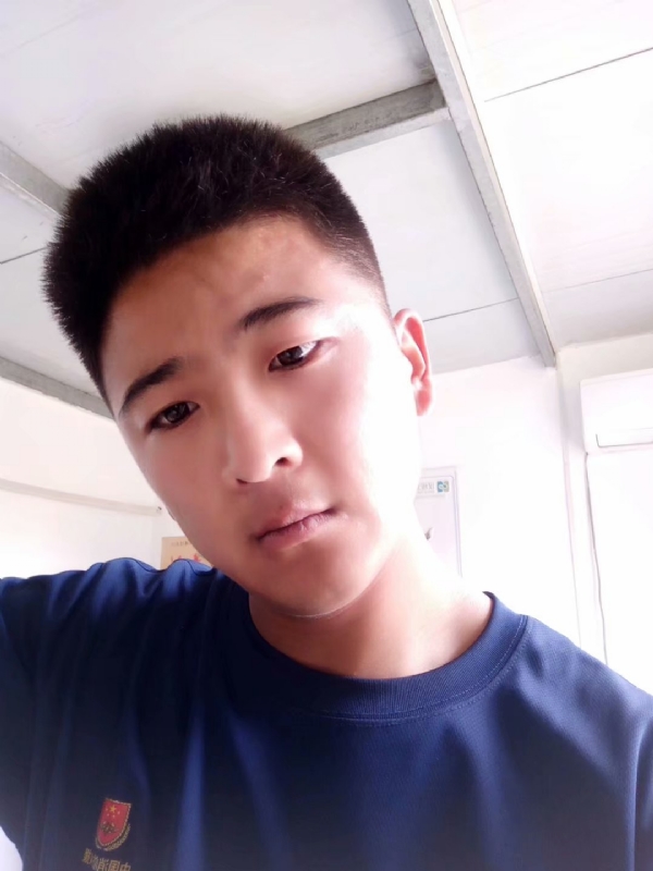 脸红相遇的第一张照片--唐山相亲服务中心