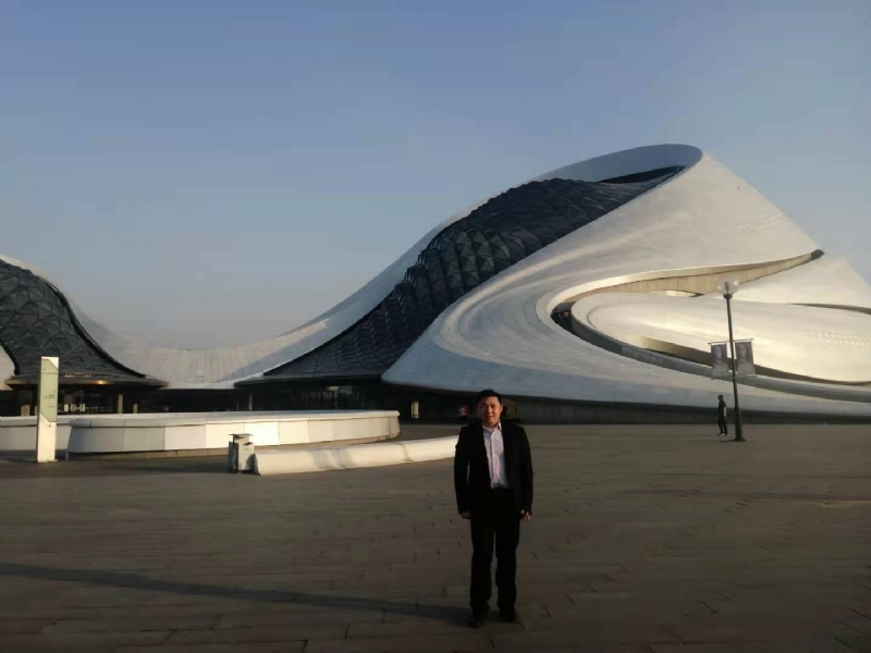 荣荣的第一张照片--唐山相亲服务中心