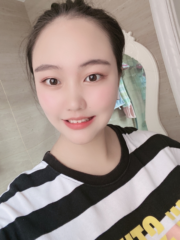 灵儿的第二张照片--唐山相亲服务中心