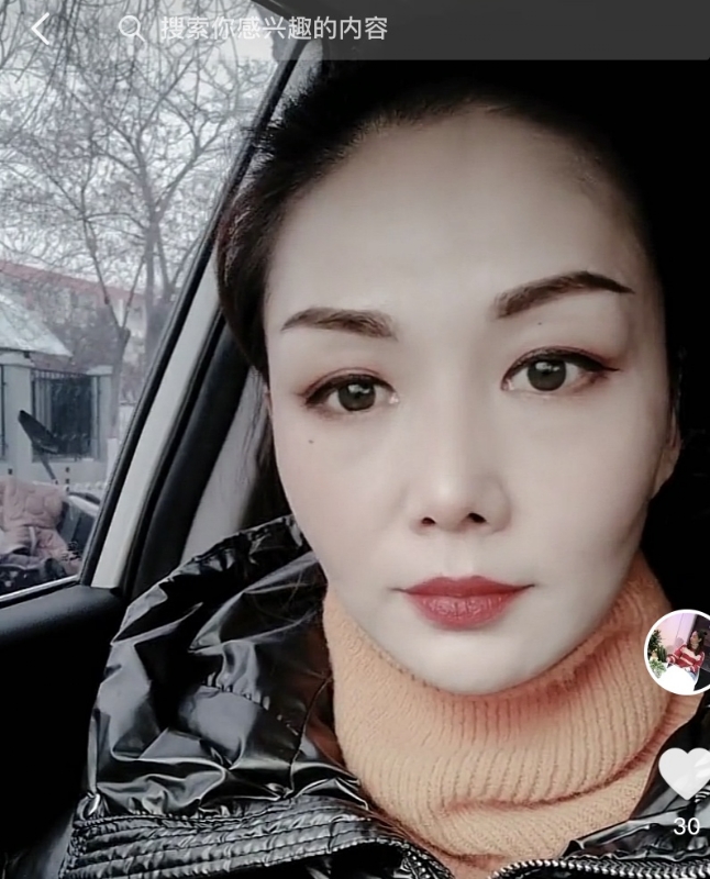 蔷薇的第一张照片--唐山相亲服务中心