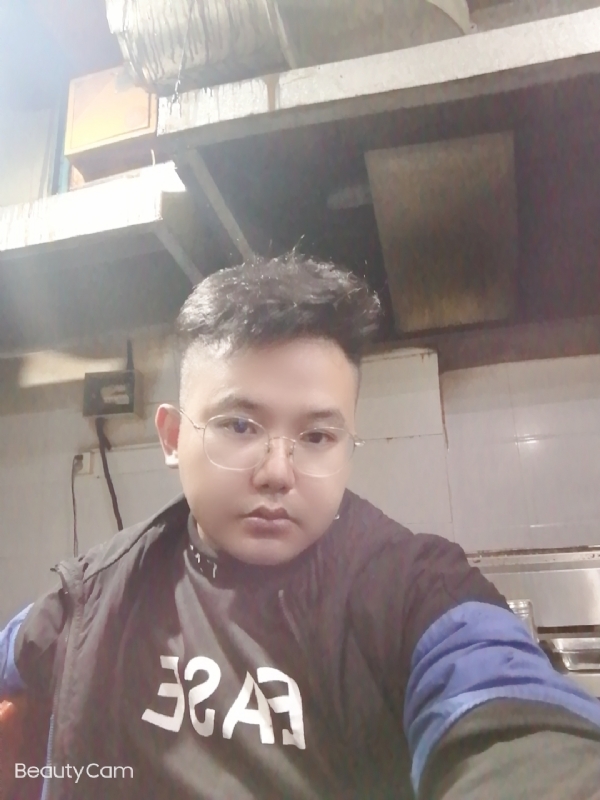 棒哥的第二张照片--唐山相亲服务中心