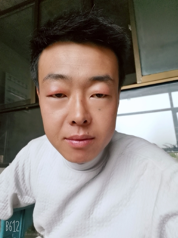 缺爱80后的第一张照片--唐山相亲服务中心