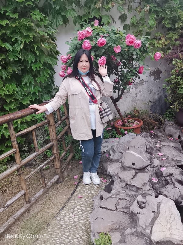 乖乖一女的第三张照片--唐山相亲服务中心