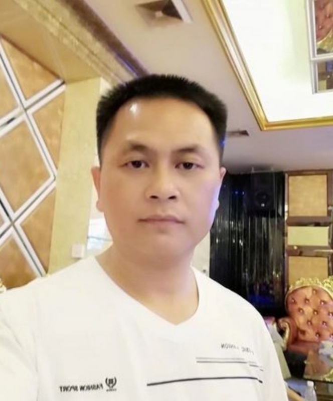 小梁的第二张照片--唐山相亲服务中心