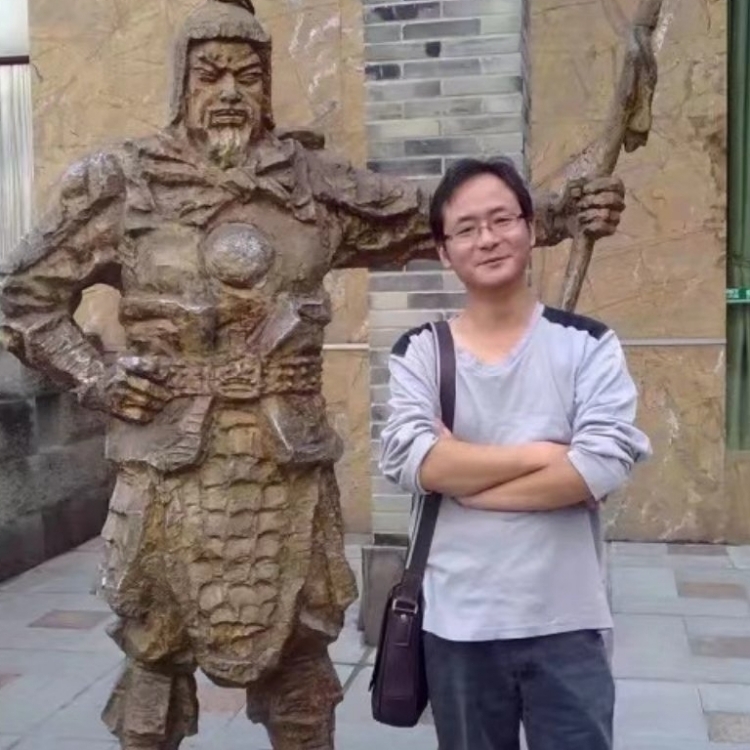 孤狼的第三张照片--唐山相亲服务中心