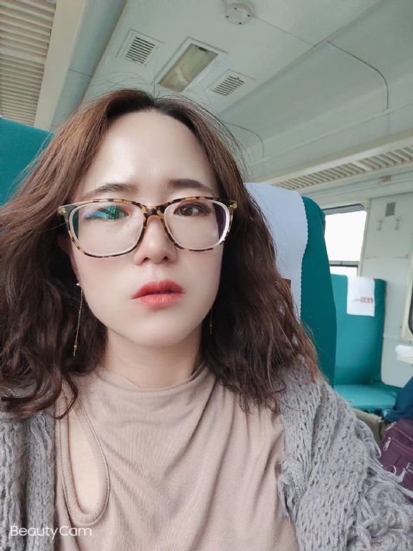 云烟成雨的第一张照片--唐山相亲服务中心