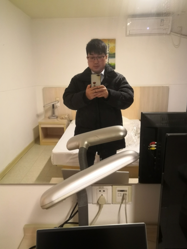 胡先生的第二张照片--唐山相亲服务中心