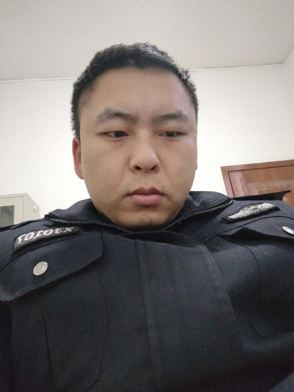 好纠结的第一张照片--唐山相亲服务中心