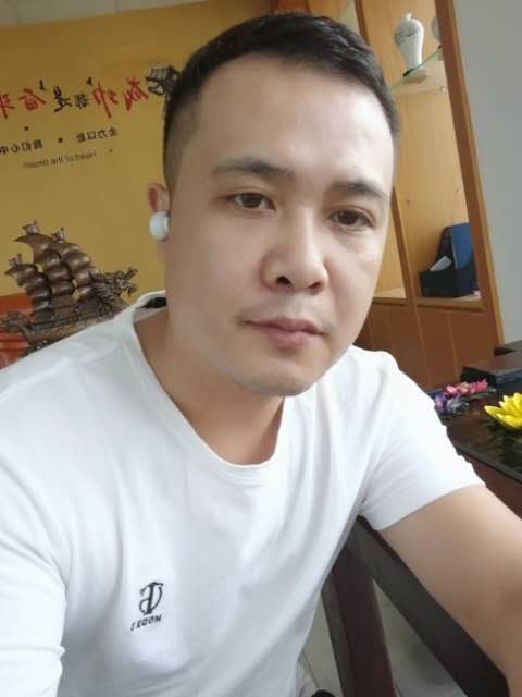 礼哥的第二张照片--唐山相亲服务中心