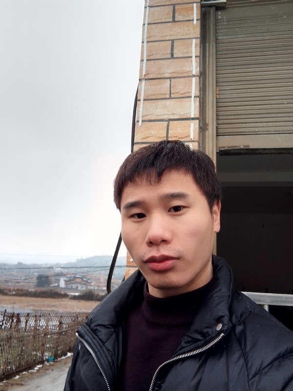 银色的羽翼的第一张照片--唐山相亲服务中心