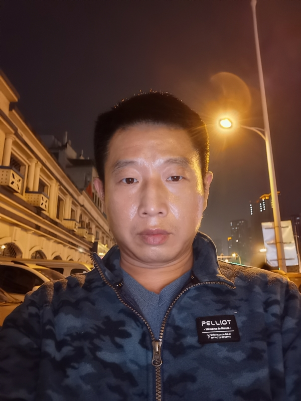 偷偷说的第一张照片--唐山相亲服务中心