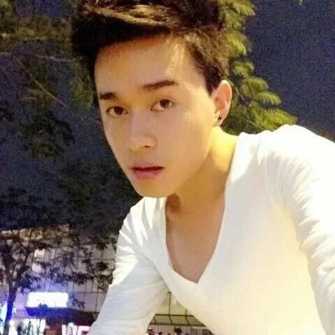 爱与不爱的第一张照片--唐山相亲服务中心