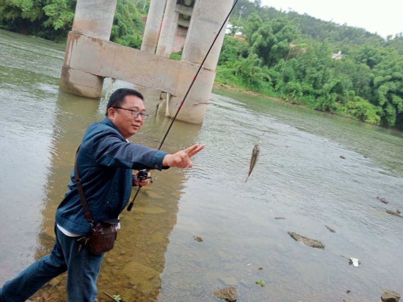 峰的第二张照片--唐山相亲服务中心