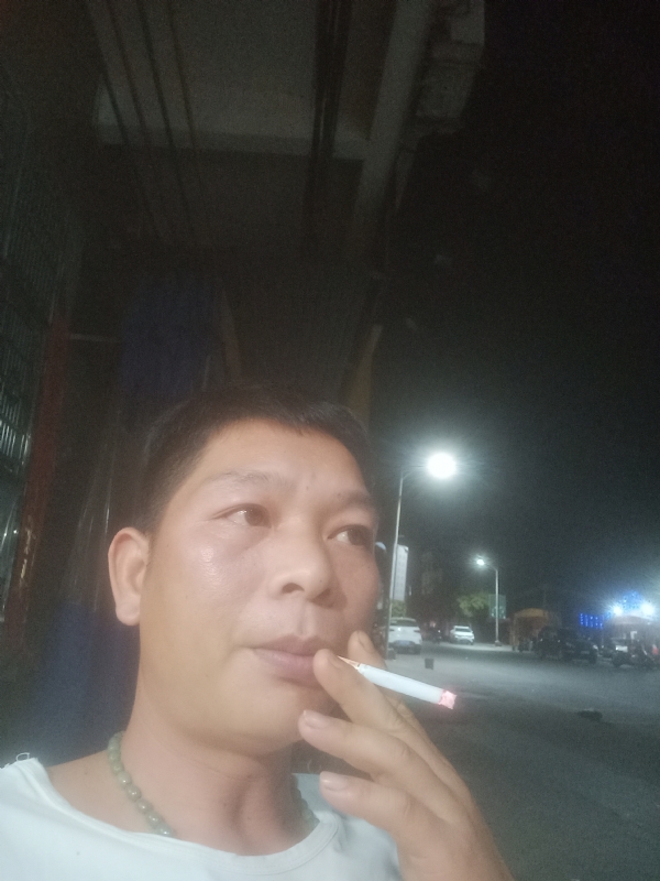 善解人意的第二张照片--唐山相亲服务中心