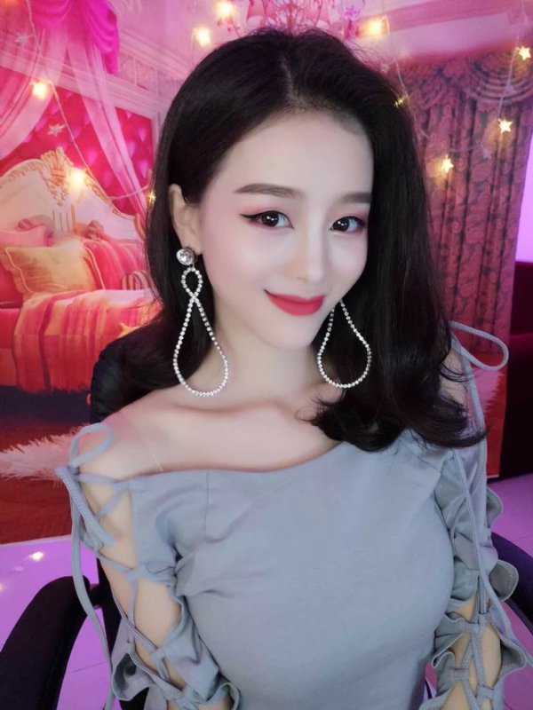 Cici的第三张照片--唐山相亲服务中心