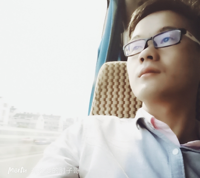 尹骏的第三张照片--唐山相亲服务中心