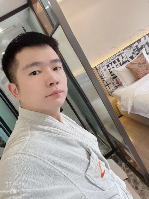 绿帽的第一张照片--唐山相亲服务中心