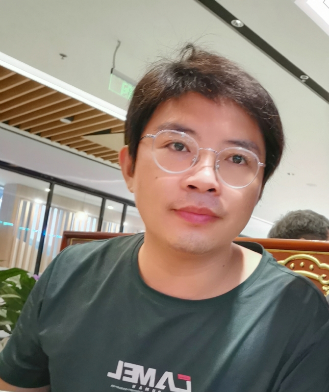 陆迅的第三张照片--唐山相亲服务中心