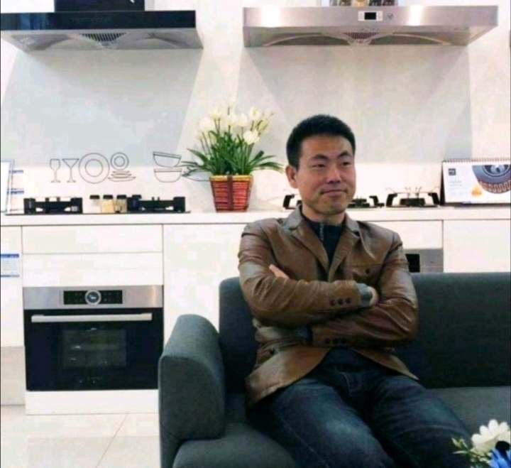 奋斗的执着的第一张照片--唐山相亲服务中心