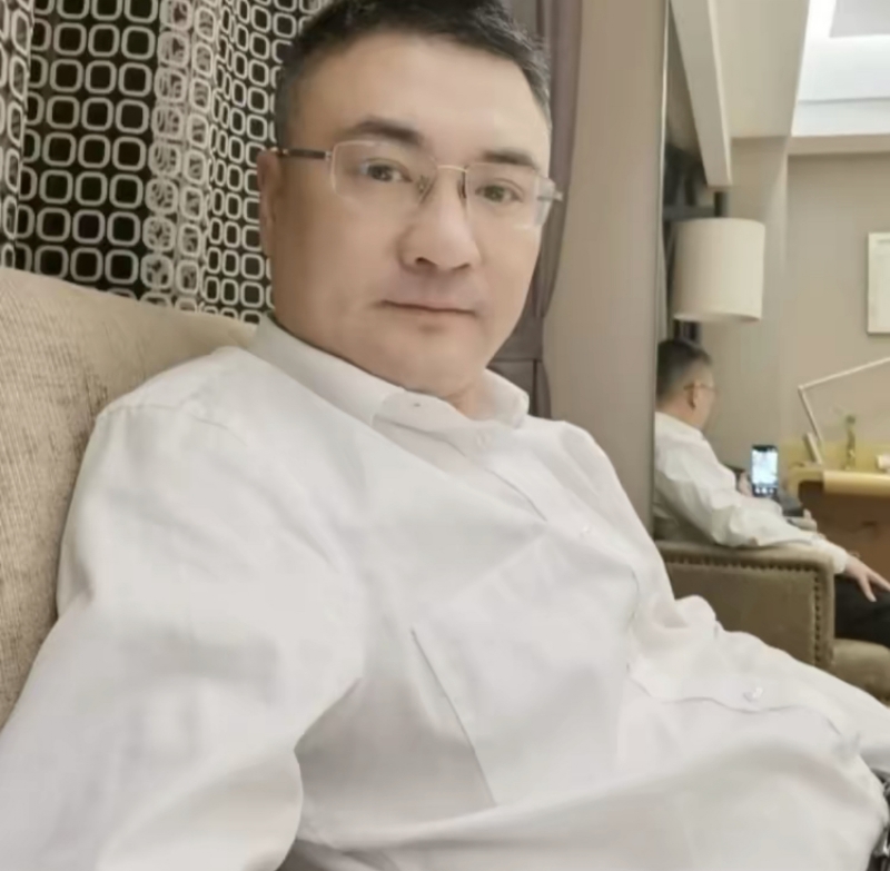 追逐的第二张照片--唐山相亲服务中心