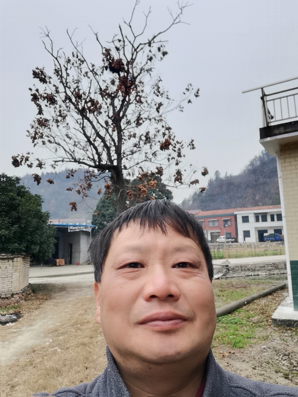 苏众青春冲浪的第二张照片--唐山相亲服务中心