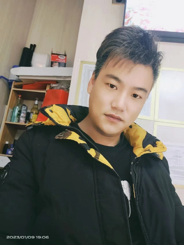 孤酒枕愁眼眠的第一张照片--唐山相亲服务中心