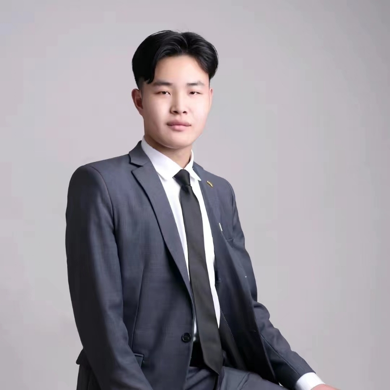 孤独的狼的第一张照片--唐山相亲服务中心