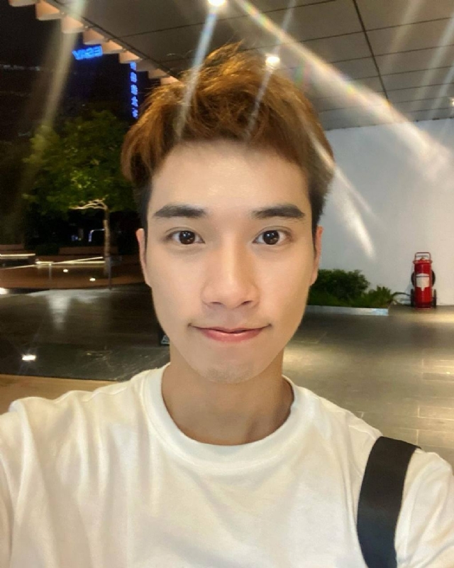 油菜花的第一张照片--唐山相亲服务中心