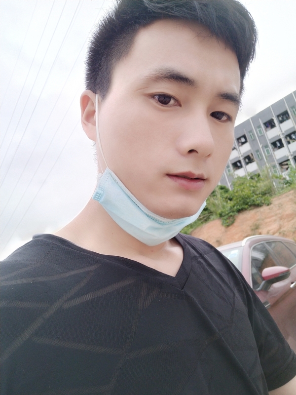 何凡的第二张照片--唐山相亲服务中心