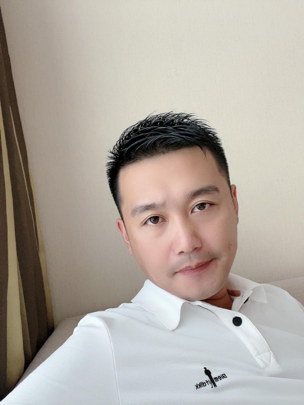 笑望人非的第一张照片--唐山相亲服务中心