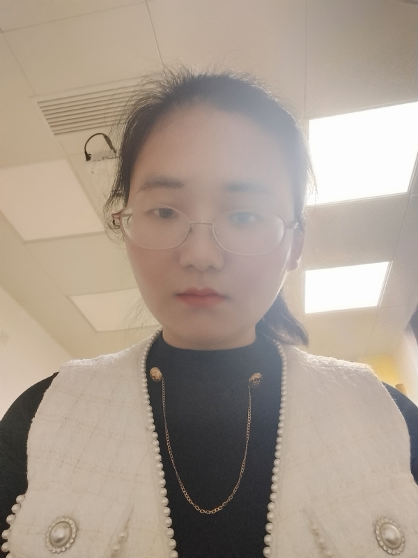 闲敲棋子的第一张照片--唐山相亲服务中心