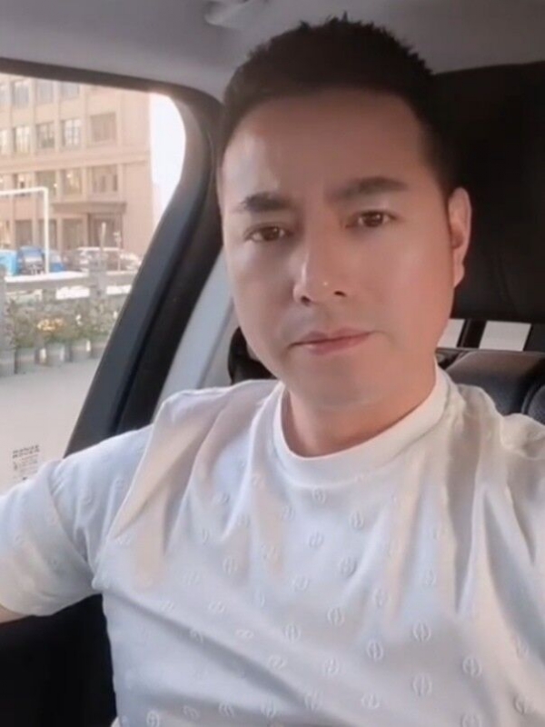 勿忘初心的第一张照片--唐山相亲服务中心