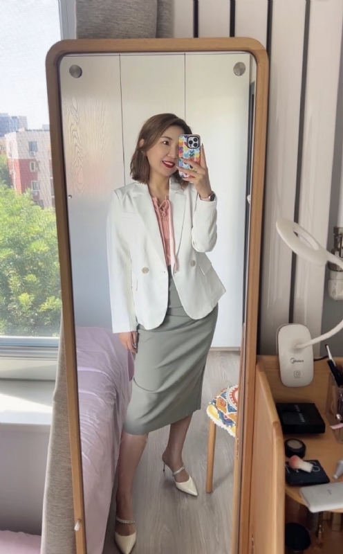 丽波的第三张照片--唐山相亲服务中心